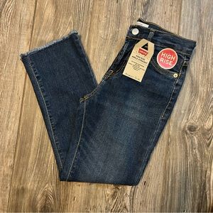 Girls Levi’s high rise jeans